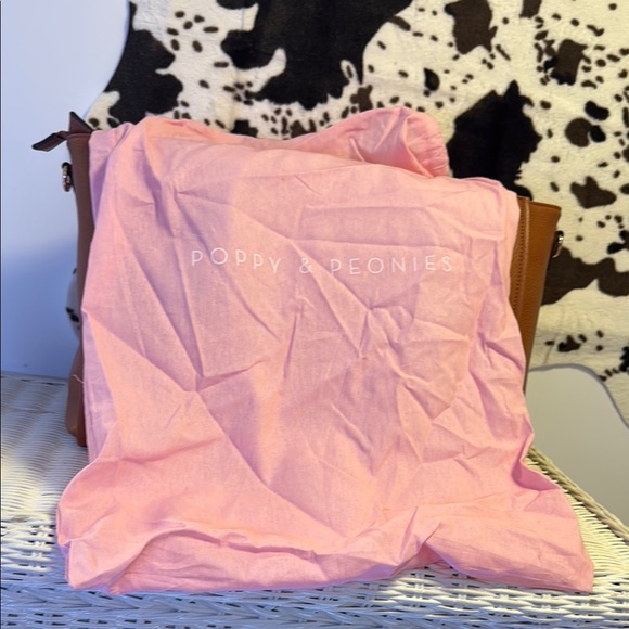 Poppy & Peonies Multitasker Tote Bag in Cognac - Picture 4 of 7